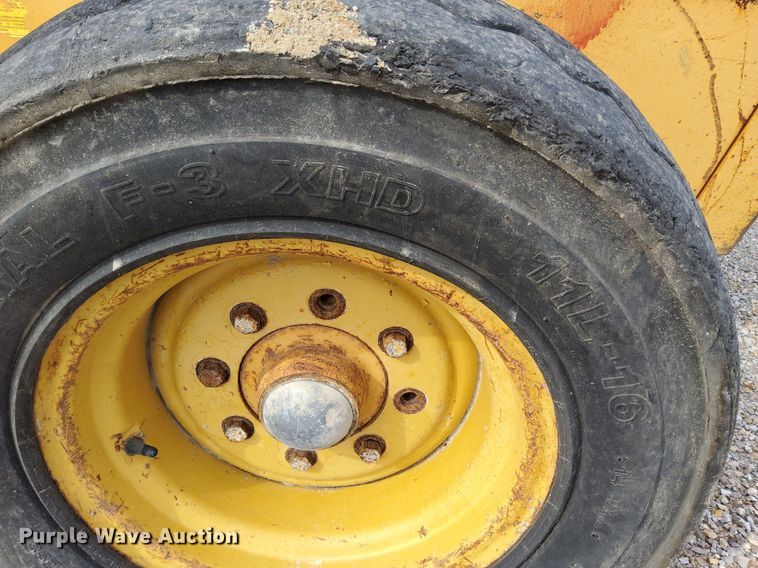 image for item DO4680 1988 Case 585E forklift