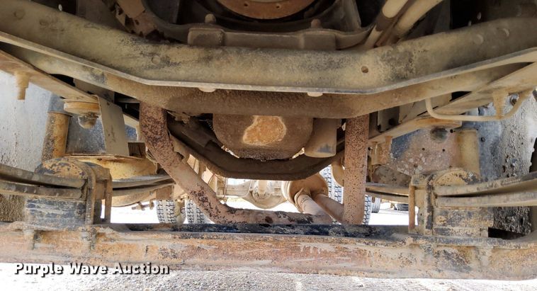 image for item DO4681 1995 GMC TopKick C5500 truck cab and chassis