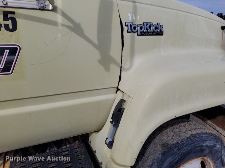image for item DO4681 1995 GMC TopKick C5500 truck cab and chassis