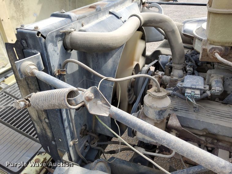 image for item DO4681 1995 GMC TopKick C5500 truck cab and chassis