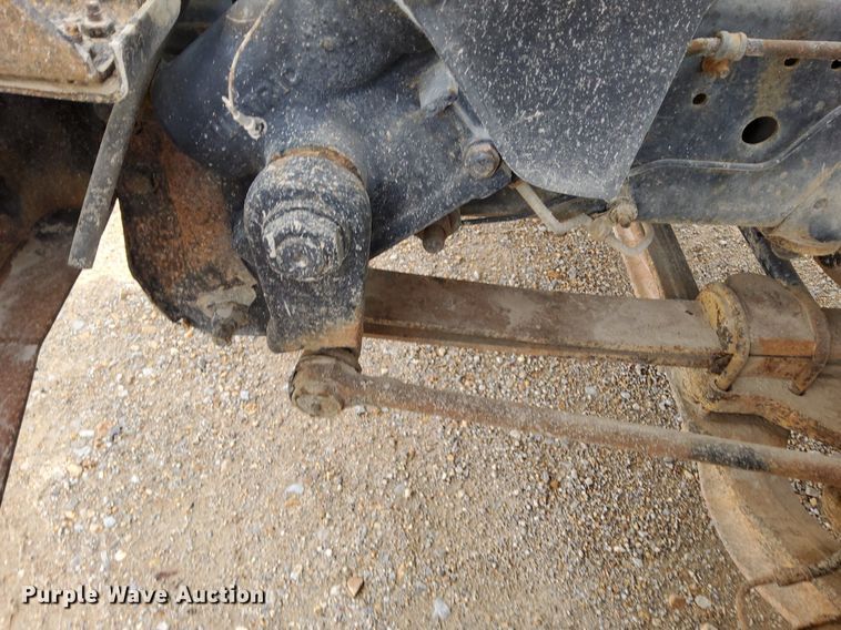 image for item DO4681 1995 GMC TopKick C5500 truck cab and chassis