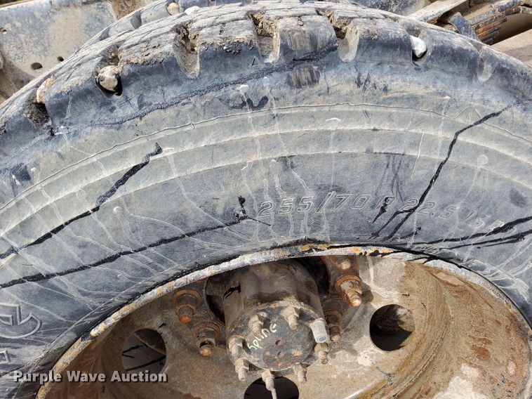 image for item DO4681 1995 GMC TopKick C5500 truck cab and chassis