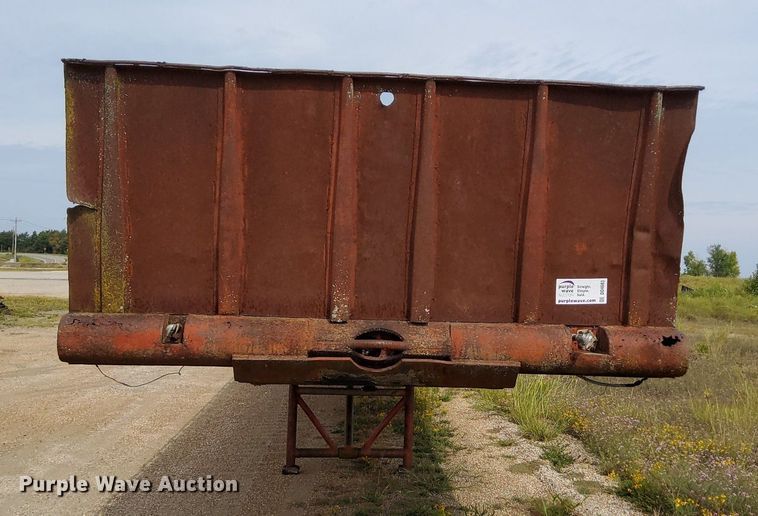 image for item DO4683 1974 Dorsey flatbed trailer