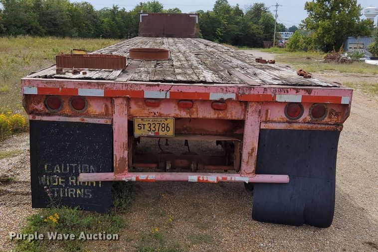 image for item DO4683 1974 Dorsey flatbed trailer