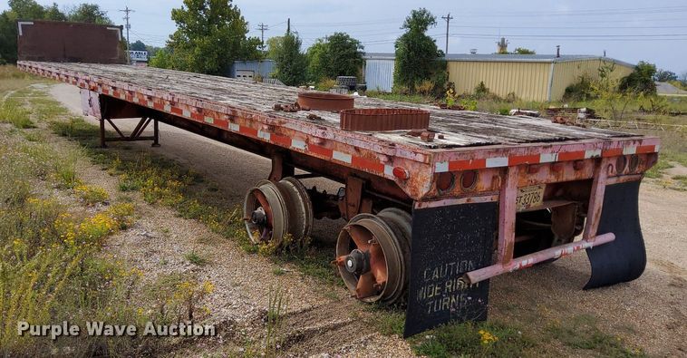 image for item DO4683 1974 Dorsey flatbed trailer