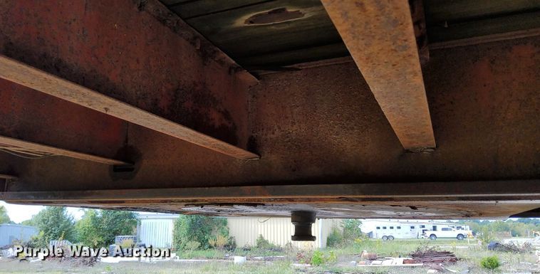 image for item DO4683 1974 Dorsey flatbed trailer