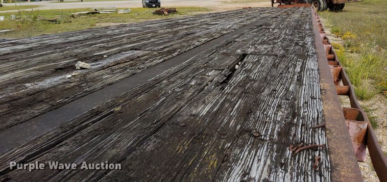 image for item DO4683 1974 Dorsey flatbed trailer