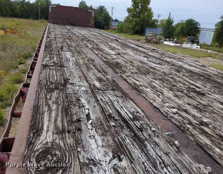 image for item DO4683 1974 Dorsey flatbed trailer