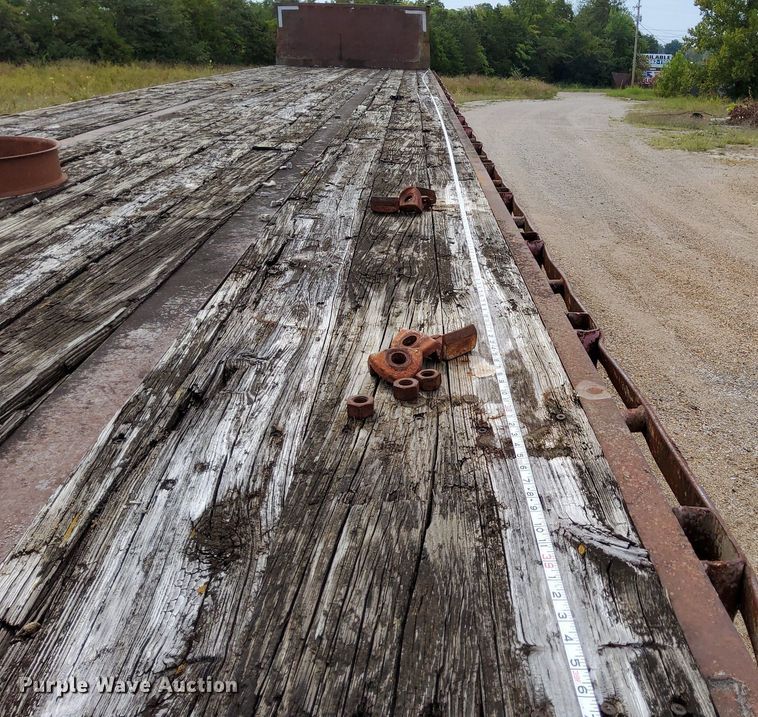 image for item DO4683 1974 Dorsey flatbed trailer