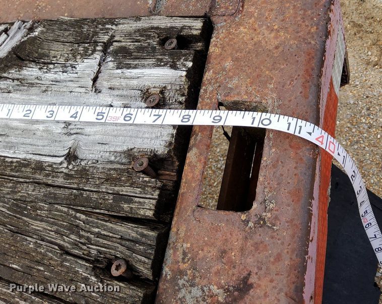 image for item DO4683 1974 Dorsey flatbed trailer