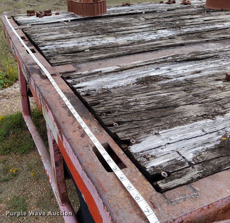 image for item DO4683 1974 Dorsey flatbed trailer