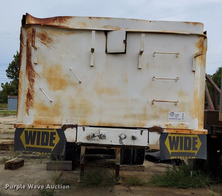 image for item DO4684 1979 Hillbilt end dump trailer