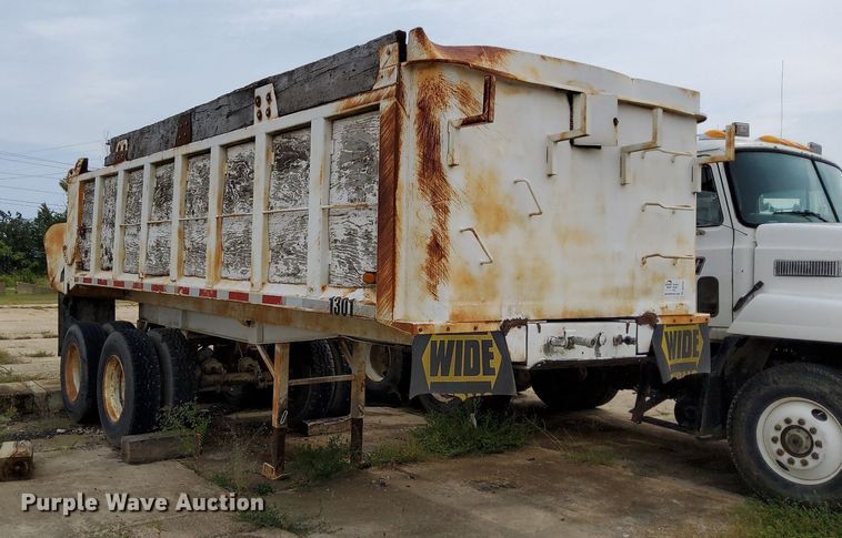 image for item DO4684 1979 Hillbilt end dump trailer