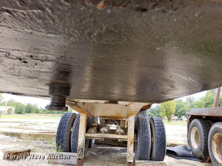 image for item DO4684 1979 Hillbilt end dump trailer