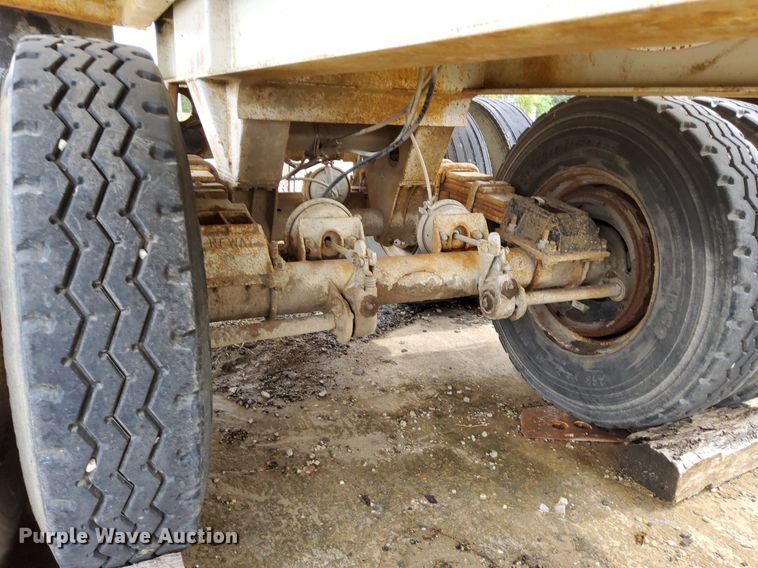 image for item DO4684 1979 Hillbilt end dump trailer