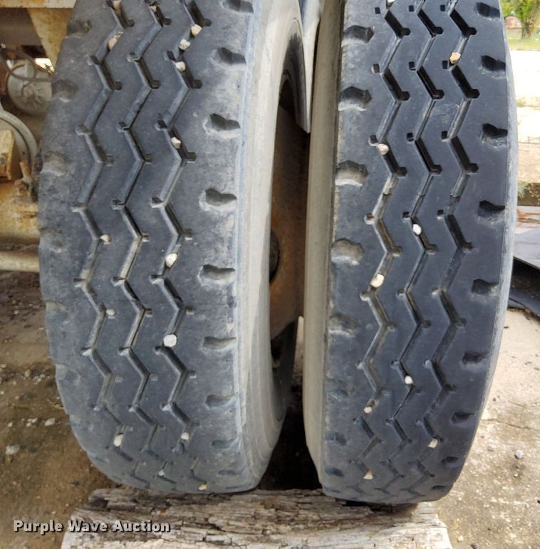 image for item DO4684 1979 Hillbilt end dump trailer