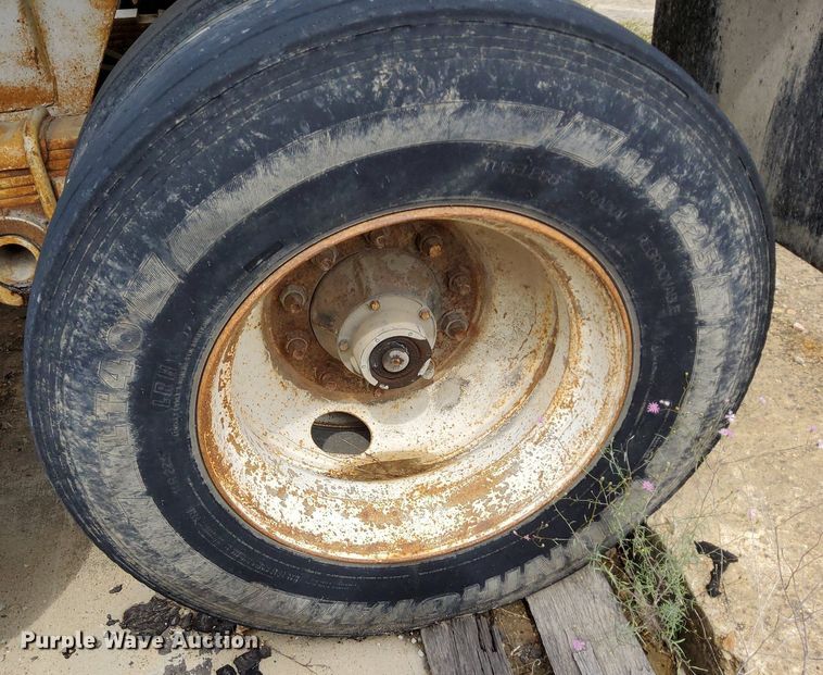 image for item DO4684 1979 Hillbilt end dump trailer