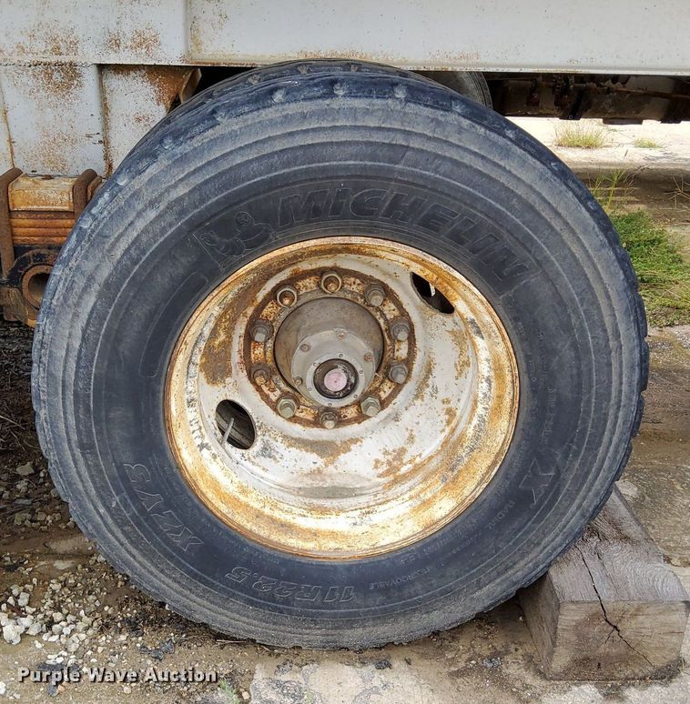 image for item DO4684 1979 Hillbilt end dump trailer