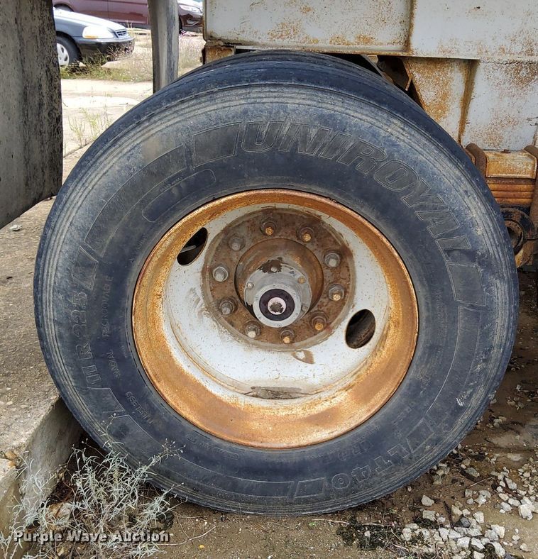 image for item DO4684 1979 Hillbilt end dump trailer