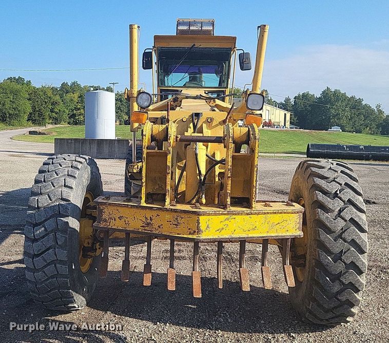 image for item DO4686 1997 John Deere 670CH  motor grader