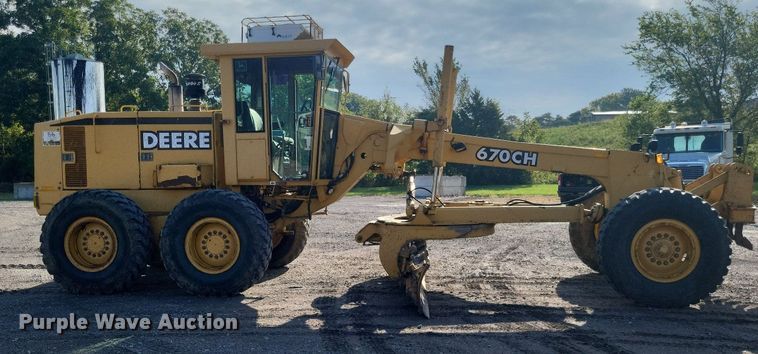 image for item DO4686 1997 John Deere 670CH  motor grader