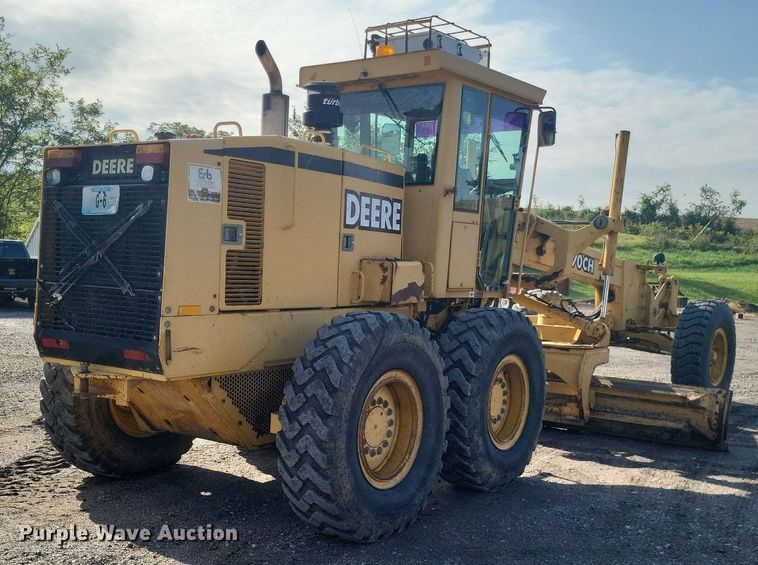 image for item DO4686 1997 John Deere 670CH  motor grader