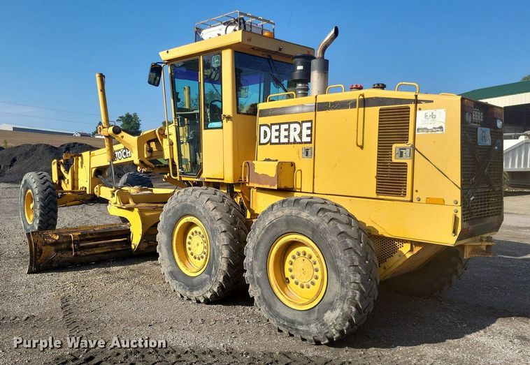 image for item DO4686 1997 John Deere 670CH  motor grader