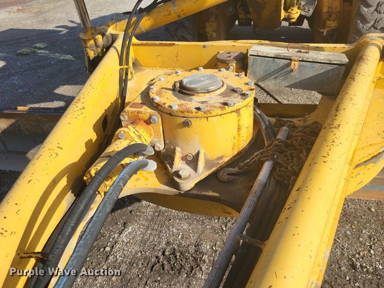 image for item DO4686 1997 John Deere 670CH  motor grader