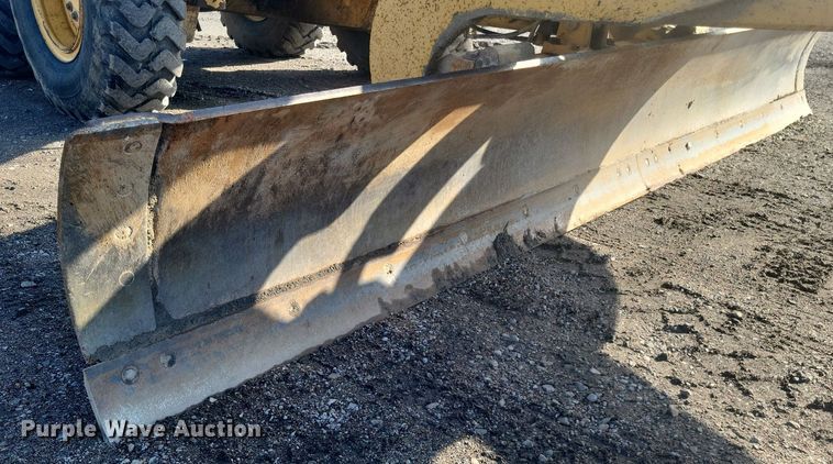 image for item DO4686 1997 John Deere 670CH  motor grader