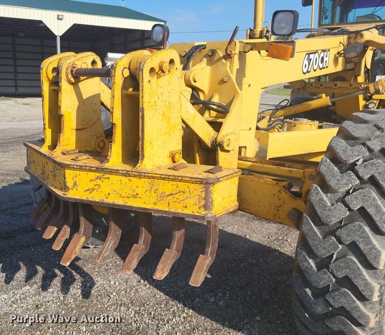 image for item DO4686 1997 John Deere 670CH  motor grader