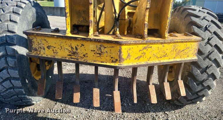 image for item DO4686 1997 John Deere 670CH  motor grader