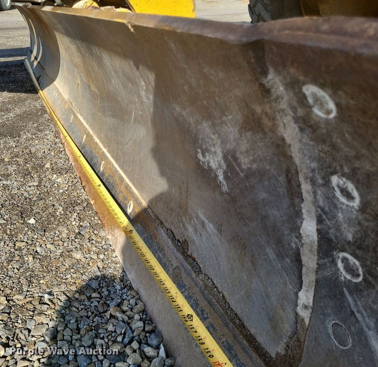 image for item DO4686 1997 John Deere 670CH  motor grader