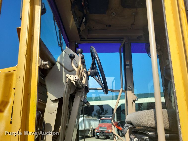 image for item DO4686 1997 John Deere 670CH  motor grader