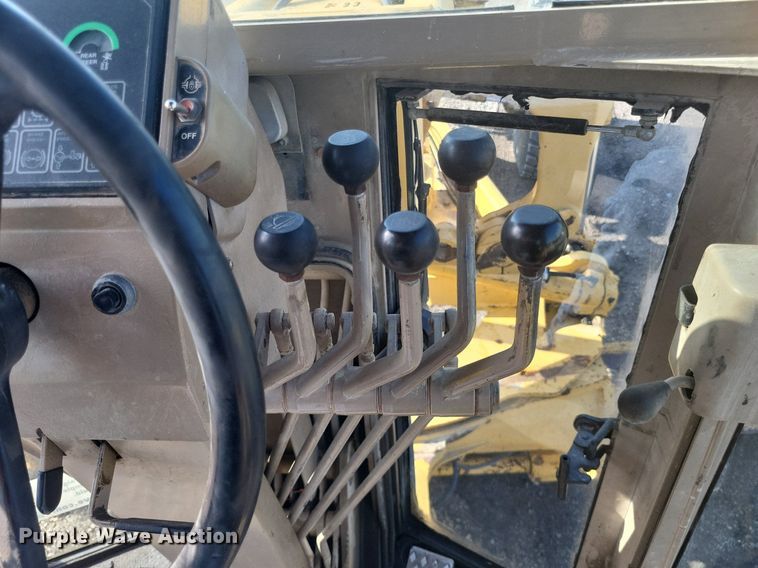 image for item DO4686 1997 John Deere 670CH  motor grader