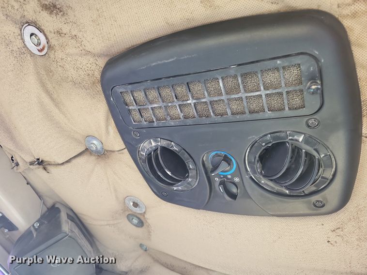 image for item DO4686 1997 John Deere 670CH  motor grader