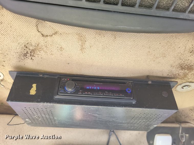 image for item DO4686 1997 John Deere 670CH  motor grader