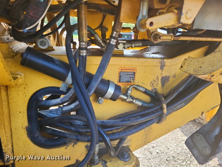 image for item DO4686 1997 John Deere 670CH  motor grader