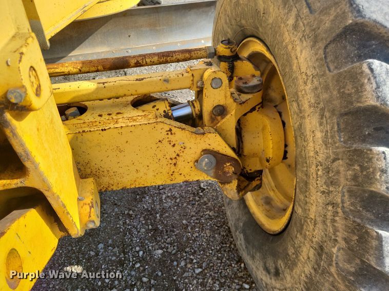 image for item DO4686 1997 John Deere 670CH  motor grader