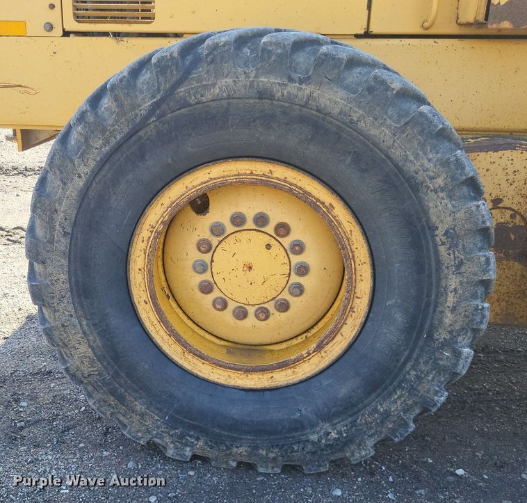 image for item DO4686 1997 John Deere 670CH  motor grader