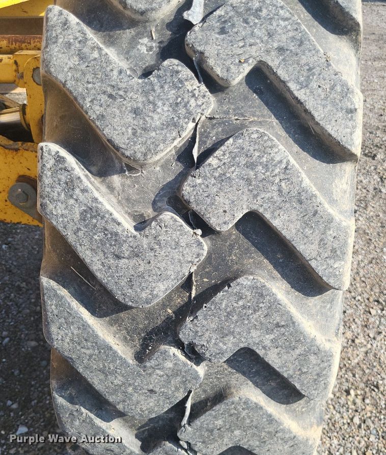 image for item DO4686 1997 John Deere 670CH  motor grader