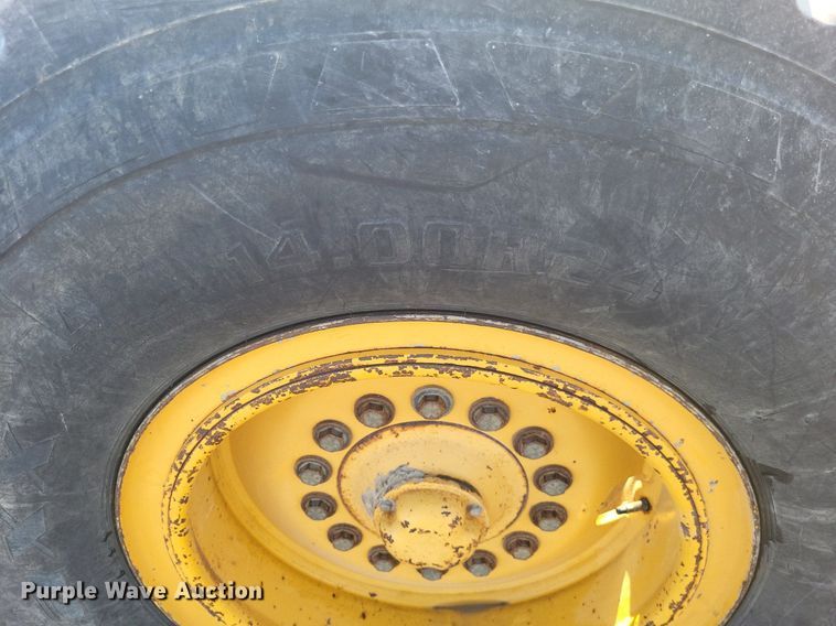 image for item DO4686 1997 John Deere 670CH  motor grader