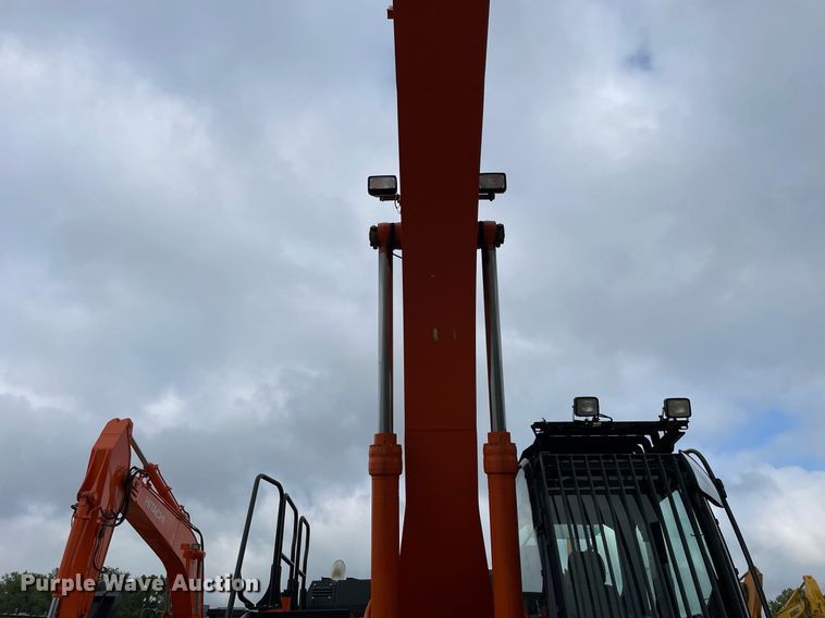 image for item DP0054 2017 Hitachi  ZX300LC-6N excavator