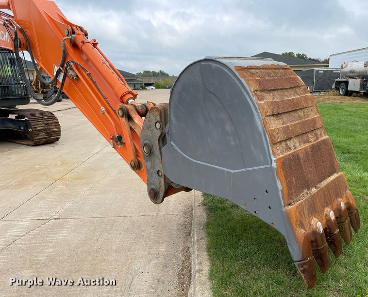 image for item DP0054 2017 Hitachi  ZX300LC-6N excavator