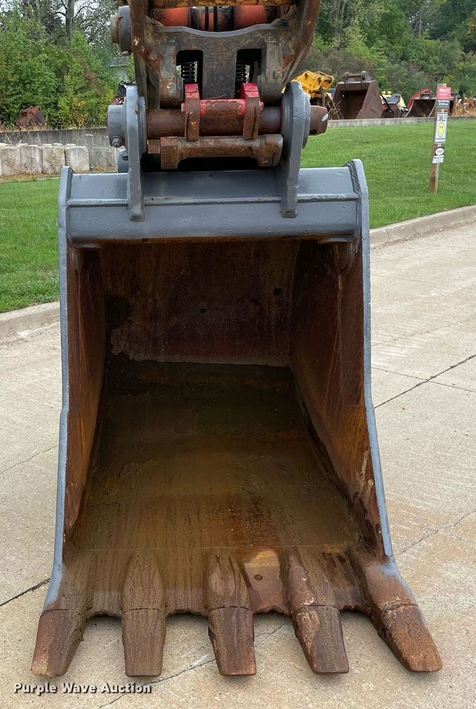 image for item DP0054 2017 Hitachi  ZX300LC-6N excavator