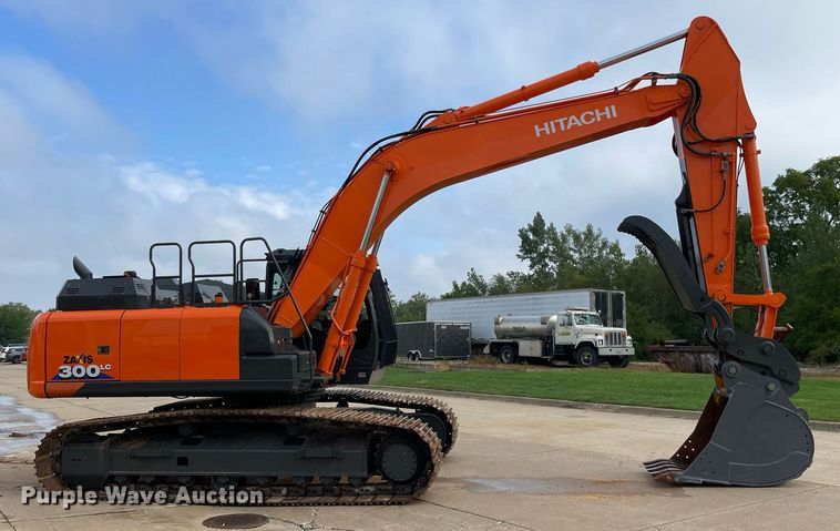 image for item DP0055 2016 Hitachi  ZX300LC-6N excavator