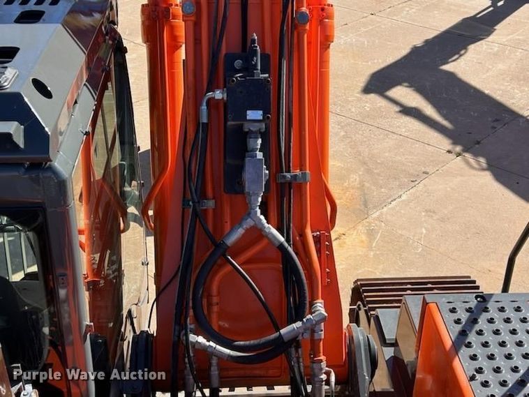 image for item DP0055 2016 Hitachi  ZX300LC-6N excavator