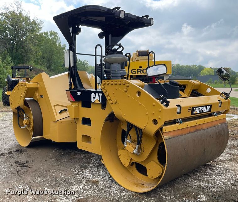 image for item DP0059 2013 Caterpillar CB64  double drum vibratory roller