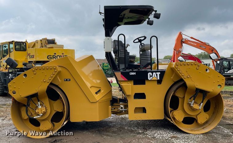 image for item DP0059 2013 Caterpillar CB64  double drum vibratory roller