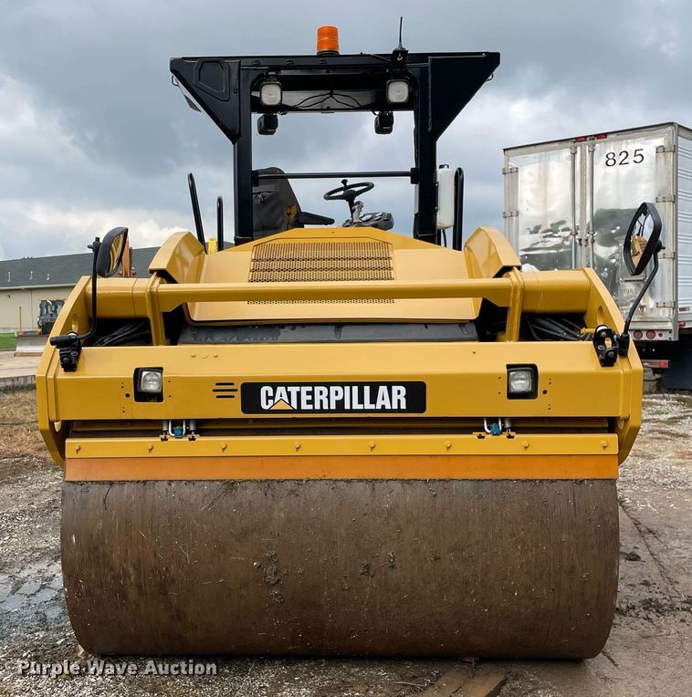 image for item DP0059 2013 Caterpillar CB64  double drum vibratory roller