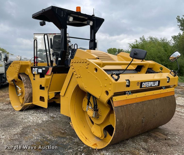 image for item DP0059 2013 Caterpillar CB64  double drum vibratory roller